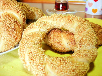 トルコのごまいっぱいリングパン　シミットの写真