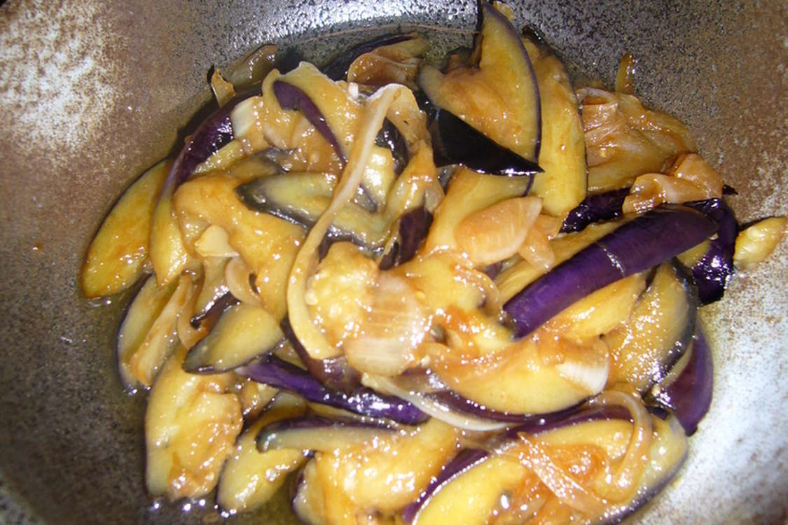 母の味 簡単 ナスと玉ねぎの油味噌 レシピ 作り方 By ずんいち クックパッド 簡単おいしいみんなのレシピが379万品