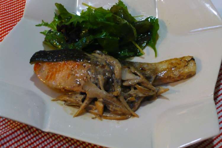 鮭のポワレ きのこクリームソース レシピ 作り方 By Pooh22 クックパッド 簡単おいしいみんなのレシピが355万品