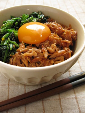 ツナのオイスターそぼろ丼