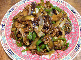 秋茄子とピーマンのピリ辛肉味噌炒め♪