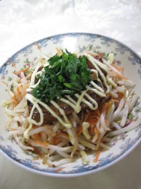 もやしといわし(さんま)蒲焼缶で即席1品