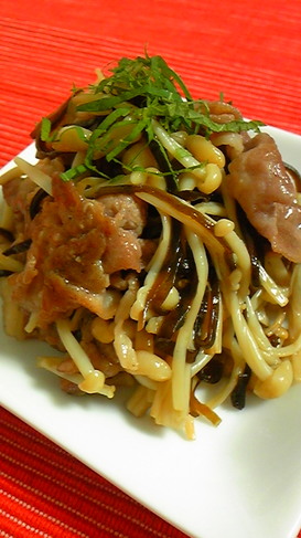 簡単おつまみ えのきと豚肉の塩昆布炒め