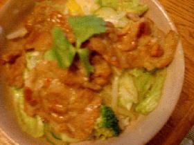 豚肉のにんにく醤油どんぶり