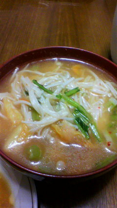 えのきキムチ味噌スープの画像
