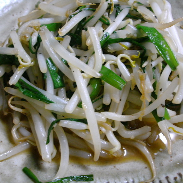 にんにくたっぷりもやしニラ炒め レシピ 作り方 By Ruｎruｎ クックパッド 簡単おいしいみんなのレシピが351万品