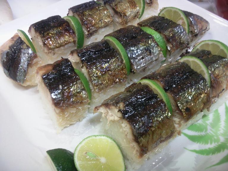 秋刀魚の棒寿司の画像