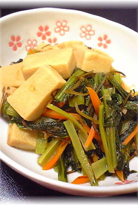 ほっとするね♪高野豆腐と小松菜の炒め煮。