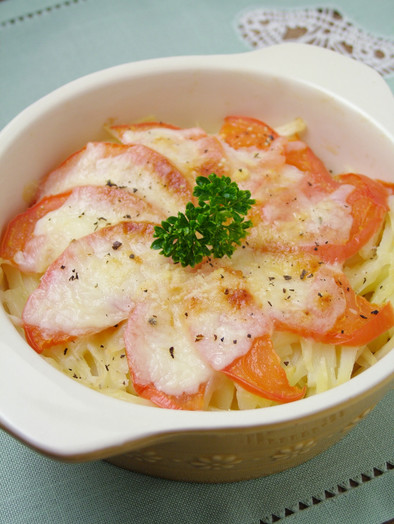 ☆ジューシートマトとポテトのグラタン☆の写真