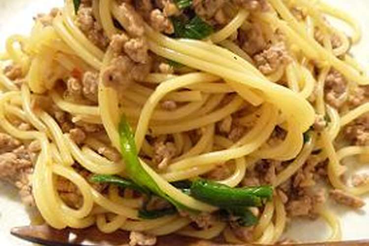 ニラとひき肉のピリ辛パスタ レシピ 作り方 By おぎよ クックパッド 簡単おいしいみんなのレシピが352万品