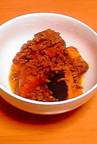 甘辛美味しい☆かぼちゃと挽き肉の煮物