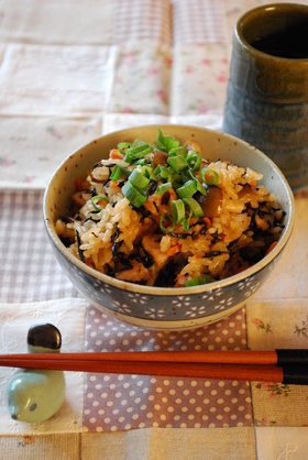 豆鼓とひじきの中華風炊き込みご飯
