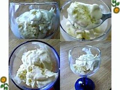 Glace au coco - ココナッツのアイスクリームの写真