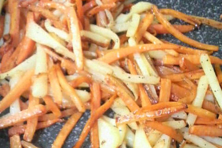 超簡単 じゃがいもと人参炒め レシピ 作り方 By 呑兵衛花子 クックパッド 簡単おいしいみんなのレシピが373万品