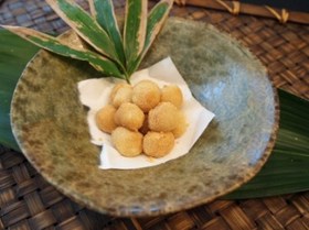 お豆腐と里芋で☆やわらかお月見団子