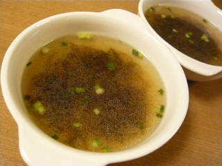 味付けもずくで簡単中華スープの画像