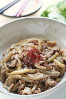 あけびと豚肉の味噌炒め