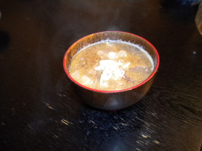 新鮮いかの味噌汁の写真