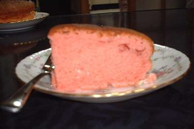かわいらしいピンクのいちごスポンジケーキ レシピ 作り方 By ピンクのわたがし クックパッド 簡単おいしいみんなのレシピが366万品