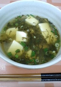 絹ごし豆腐と高菜漬けのスープ