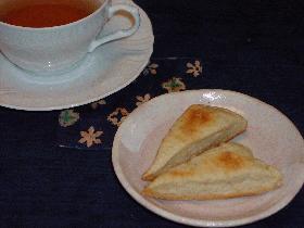 今日は「うちカフェ」!ヘルシー・ヨーグルトスコーン