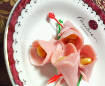 ✿お弁当に❀おつまみに✿花ハムコーンの画像