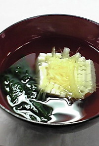 菊花豆腐のお吸い物