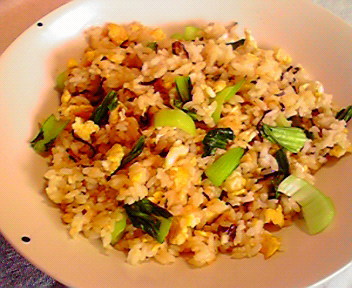 チンゲン菜と椎茸の塩こんぶチャーハンの画像