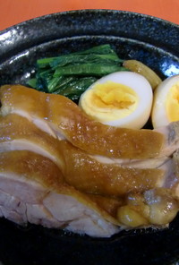 鶏チャーシュー半熟煮卵添え