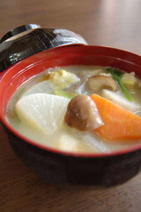バター風味♪野菜たっぷりけんちん汁