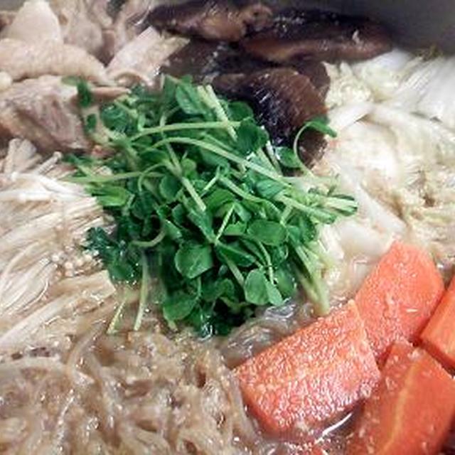 余ったラーメンスープが活躍とんこつ味噌鍋 レシピ 作り方 By ちぃくぅぴぃ クックパッド 簡単おいしいみんなのレシピが358万品