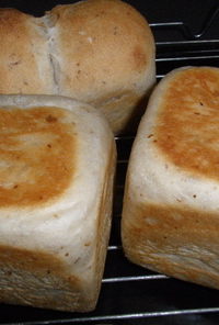 自家製酵母米粉ミニ食パン