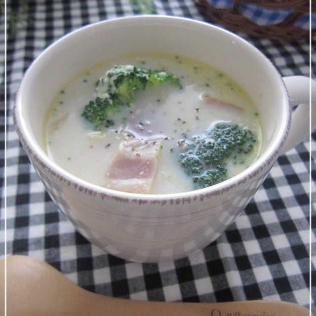 白菜とベーコンのミルクコンソメスープ レシピ 作り方 By えみんちゅ クックパッド