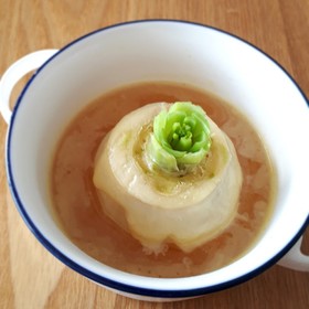 レンジで簡単☆丸ごとカブのチーズスープ