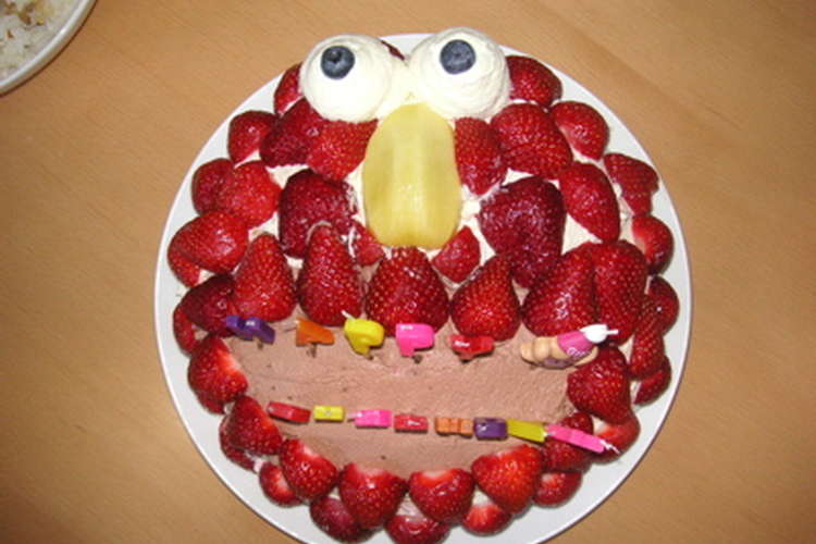 苺たっぷりエルモの誕生日ケーキ レシピ 作り方 By ぬぅの クックパッド