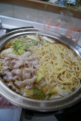 たった3つの材料で♡簡単ラーメン鍋♡