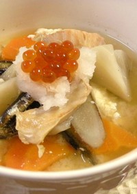 焼干しで☆秋鮭と根菜の食べるお味噌汁