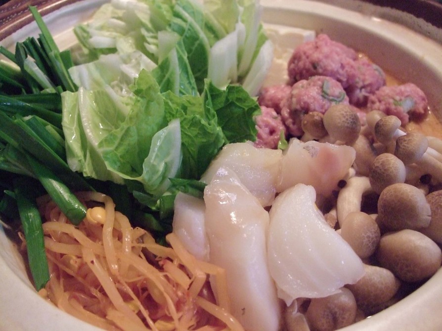 鱈と肉団子の味噌キムチ鍋の画像