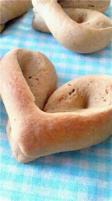 ◆簡単！パン成形◆ハートの形の写真