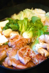 焼き鶏の中華風パイタンスープ鍋