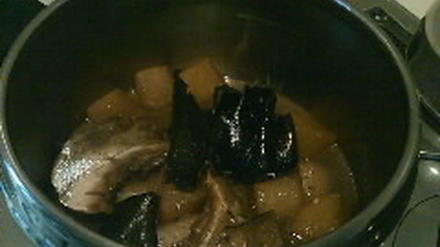カンパチのカマと大根のうんまーい煮 レシピ 作り方 By たえちんこちゃん クックパッド 簡単おいしいみんなのレシピが362万品