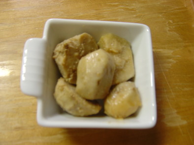 里芋のゴマ味噌煮の写真