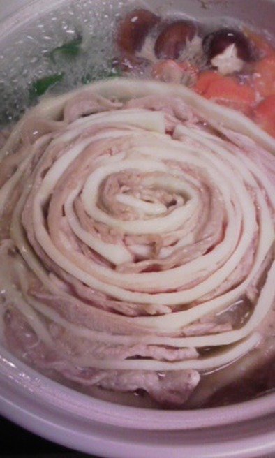 夕顔と豚バラ肉の薔薇鍋の写真