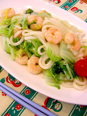 塩味で★白菜とえびのシンプル蒸しうどん