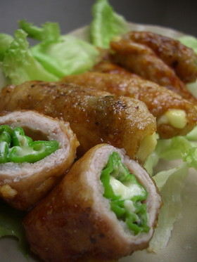 お弁当に♡ししとうチーズの甘辛豚肉巻き