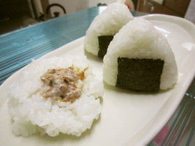 ㋻我が家の定番☆おかかマヨおにぎり