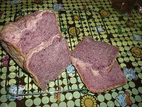 ええっつ！この色！紫芋のパンの画像