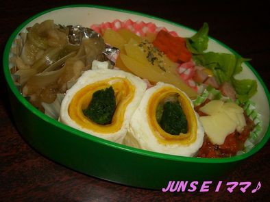 お弁当に✿ほうれん草の卵巻き♡の写真