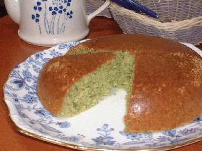 炊飯器ケーキ♪　ほうれん草とゴマの薫り高いケーキの写真