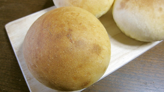 簡単手ごねと冷蔵発酵 朝の焼きたてパン レシピ 作り方 By 兎夢とむ クックパッド 簡単おいしいみんなのレシピが352万品